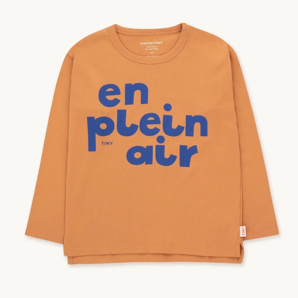 Long sleeve tee
